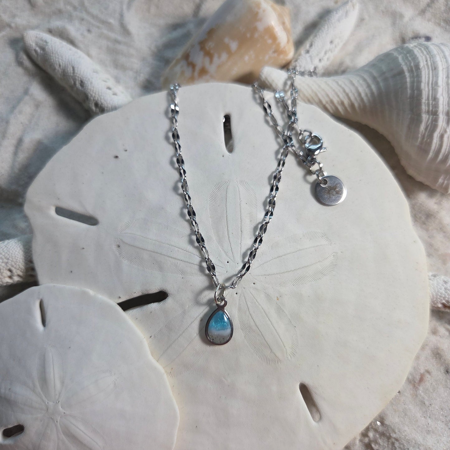 Dainty Rain Drop Necklace - Lip Chain