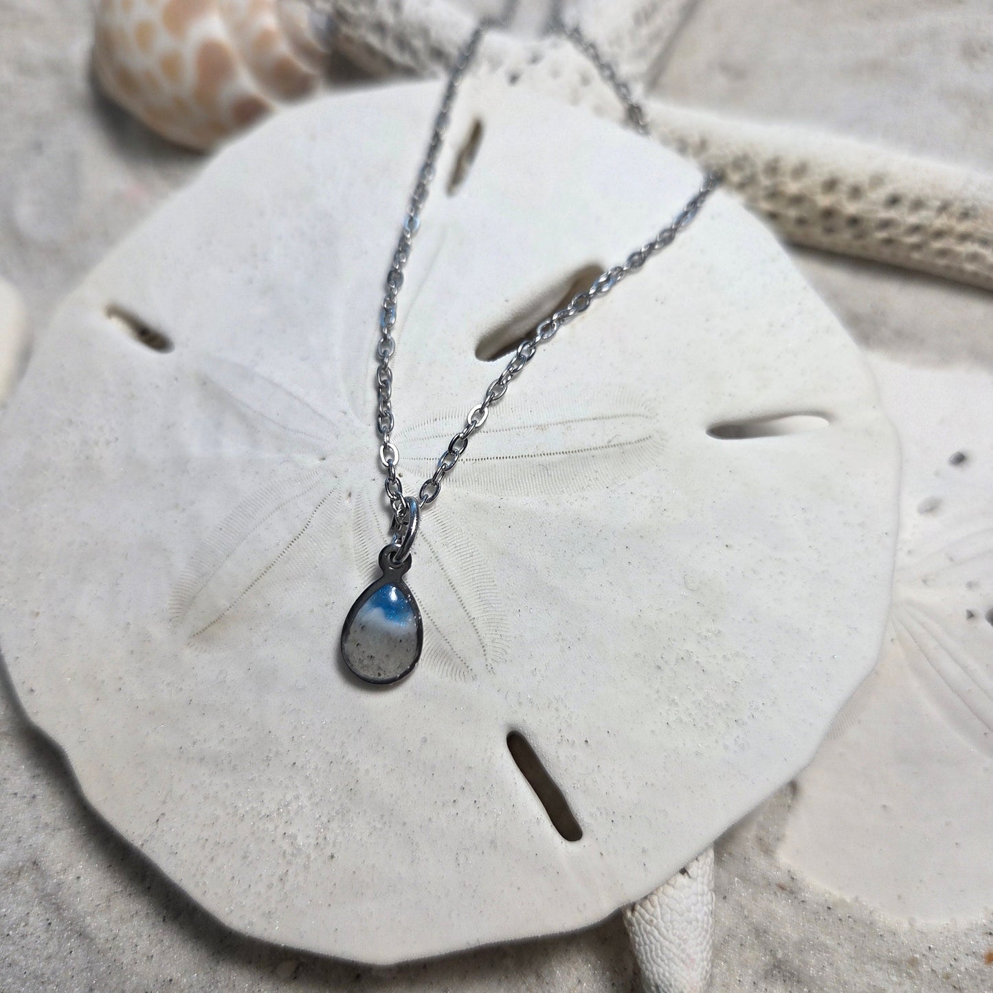 Dainty Rain Drop Necklace - Cable Chain
