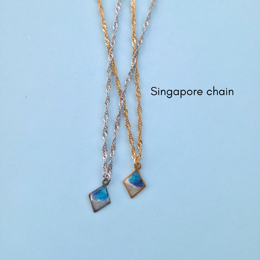 Dainty Rhombus Necklace