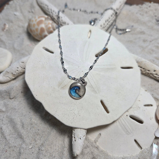 Danity Wave Necklace - Lip Chain